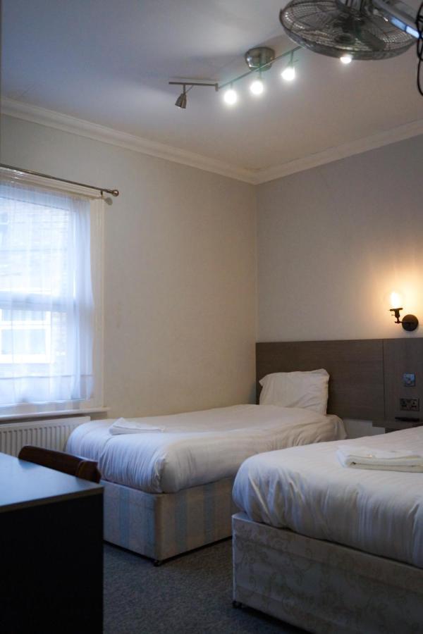 Plaza Hotel Лондон Экстерьер фото